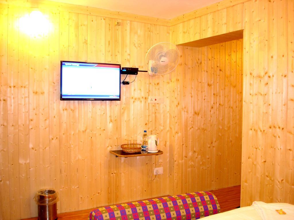 Ikraam Inn Bed & Breakfast Srinagar  Room photo