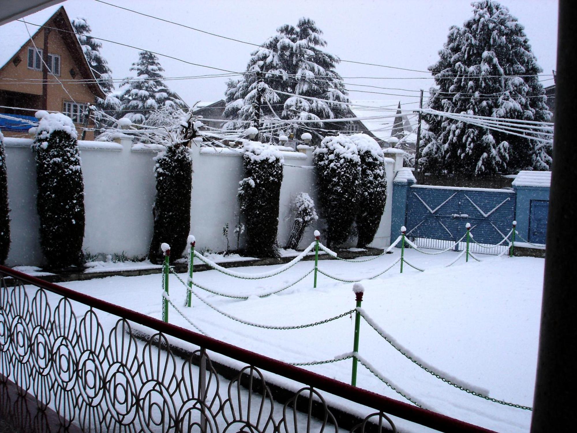 Ikraam Inn Bed & Breakfast Srinagar  Exterior photo